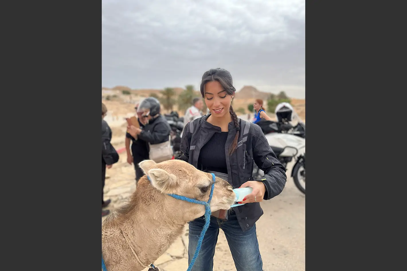 Sosta e ristoro nel deserto tunisino